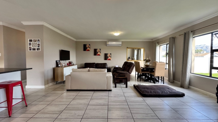 3 Bedroom Property for Sale in Fairview Eastern Cape